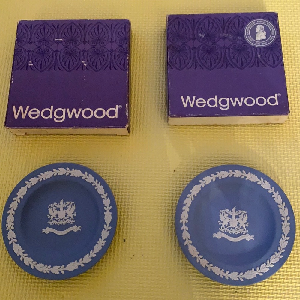Wedgewood small dish.